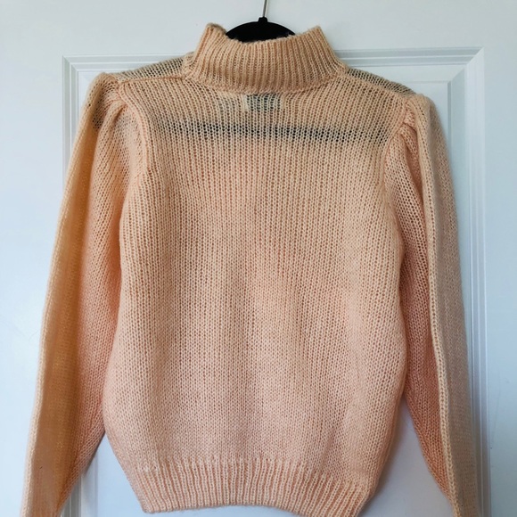 Rolled neck type of sweater - Picture 2 of 5